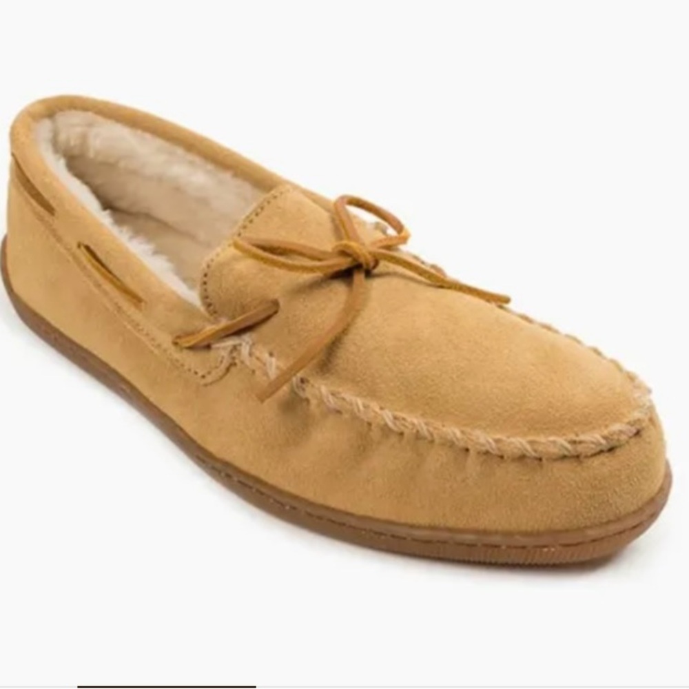 Minnetonka Women's Brown Suede Moccasin Slippers.  NWOB